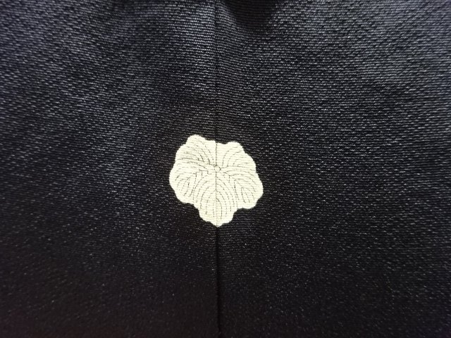  作家物　手描き友禅森林に群鶴模様留袖（比翼付き）